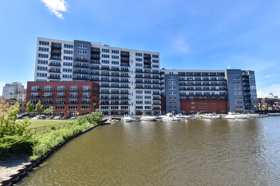 106 W Seeboth St, Milwaukee, WI 53204 - #2