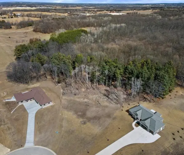 5788 Thull Ct, Trenton, WI 53095