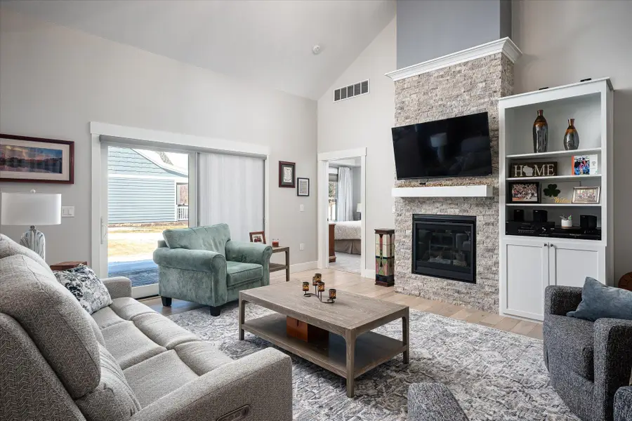 329 River Pt, La Crosse, WI 54601 - #3