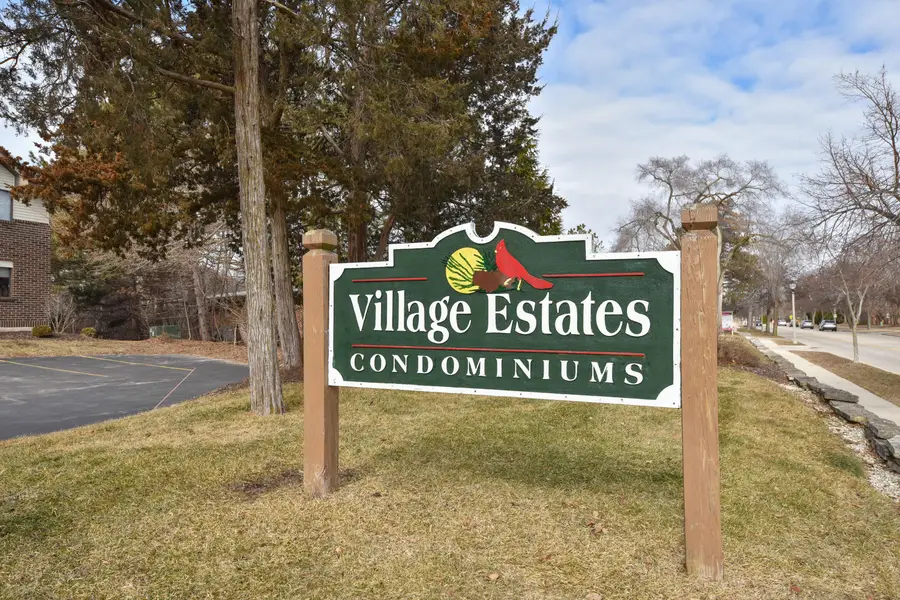 399 N Main St, Thiensville, WI 53092 - #2