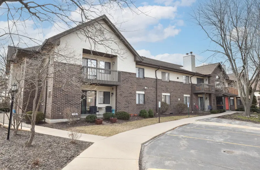 399 N Main St, Thiensville, WI 53092 - #3