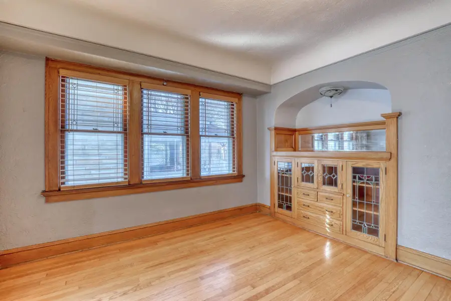 2141 S 87th St, West Allis, WI 53227 - #2