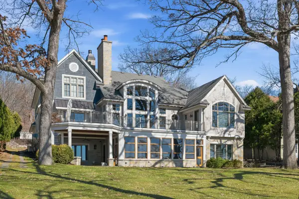 N30W28853 W Lakeside Dr, Delafield, WI 53072