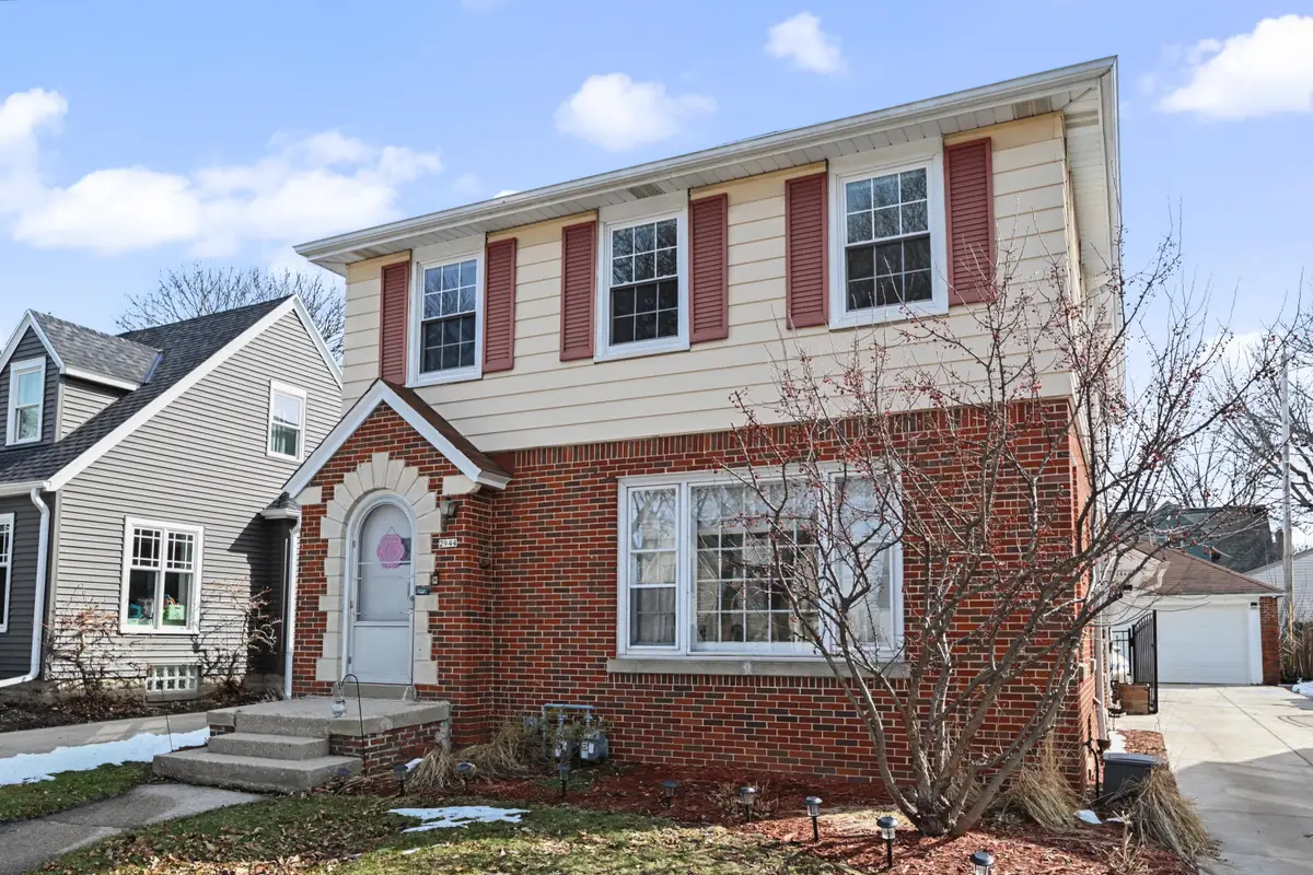 2944 N 70th St, Milwaukee, WI 53210 - #1