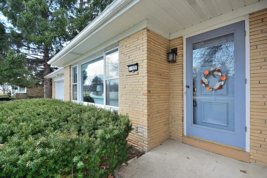 145 Lynnwood Ln, Brookfield, WI 53005 - #2