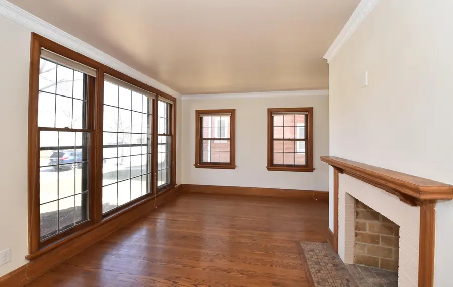 1213 E Kensington Blvd, Shorewood, WI 53211 - #2