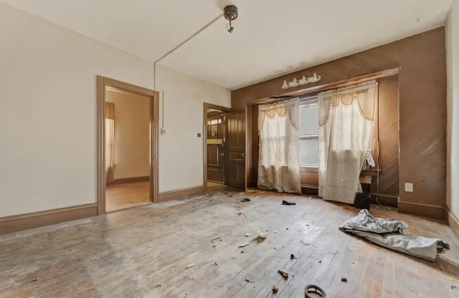 2132 S 23rd St, Milwaukee, WI 53215 - #3