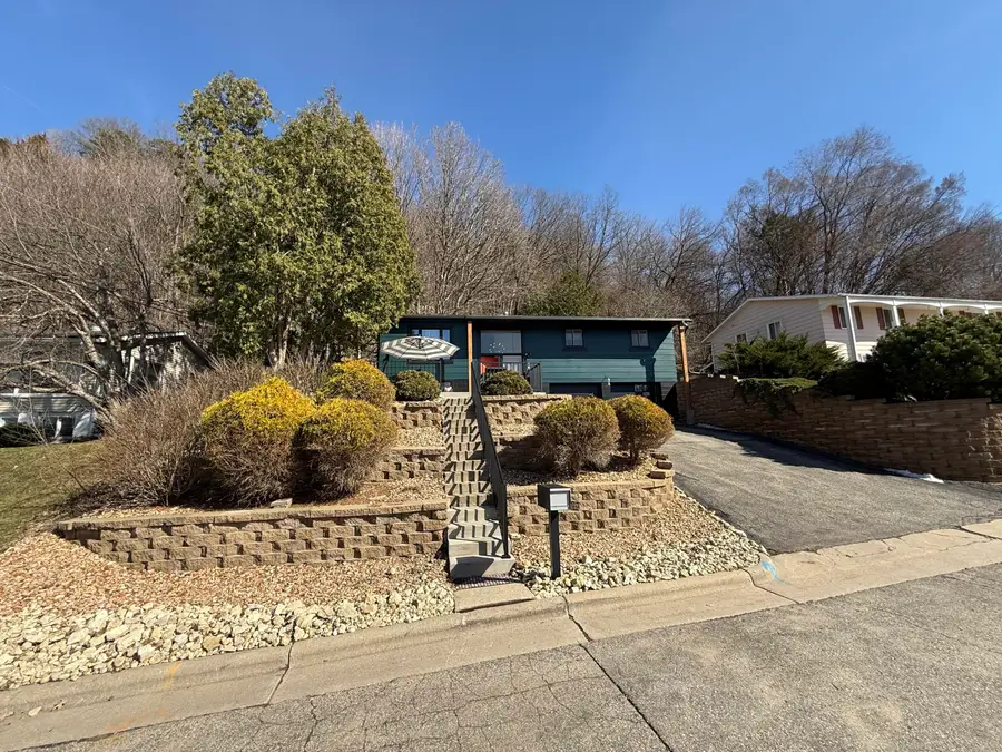 1421 31st Pl S, La Crosse, WI 54601 - #2