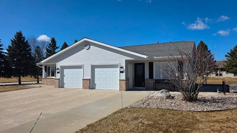 121 S 6th St, Cedar Grove, WI 53013 - #1