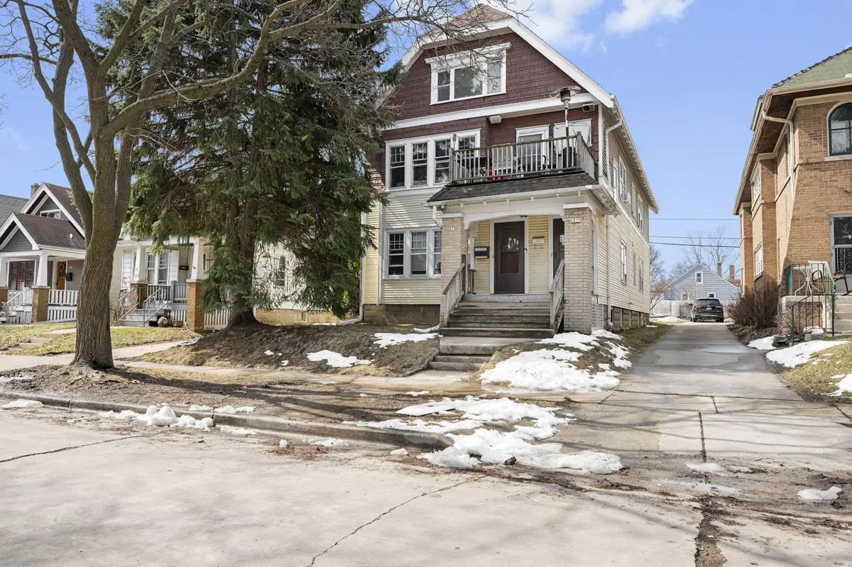 2015 N 58th St, Milwaukee, WI 53208 - #1