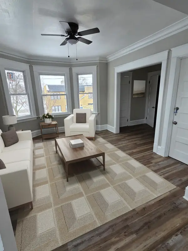 3266 N 17th St, Milwaukee, WI 53206