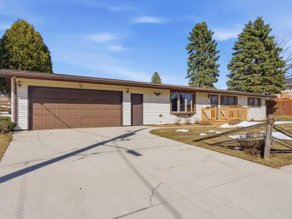 330 Kennedy St, Valders, WI 54245