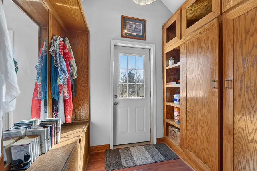 2024 W Grays Ln, Oak Creek, WI 53154 - #2