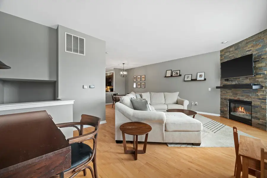 220 E Reservoir Ave, Milwaukee, WI 53212 - #3