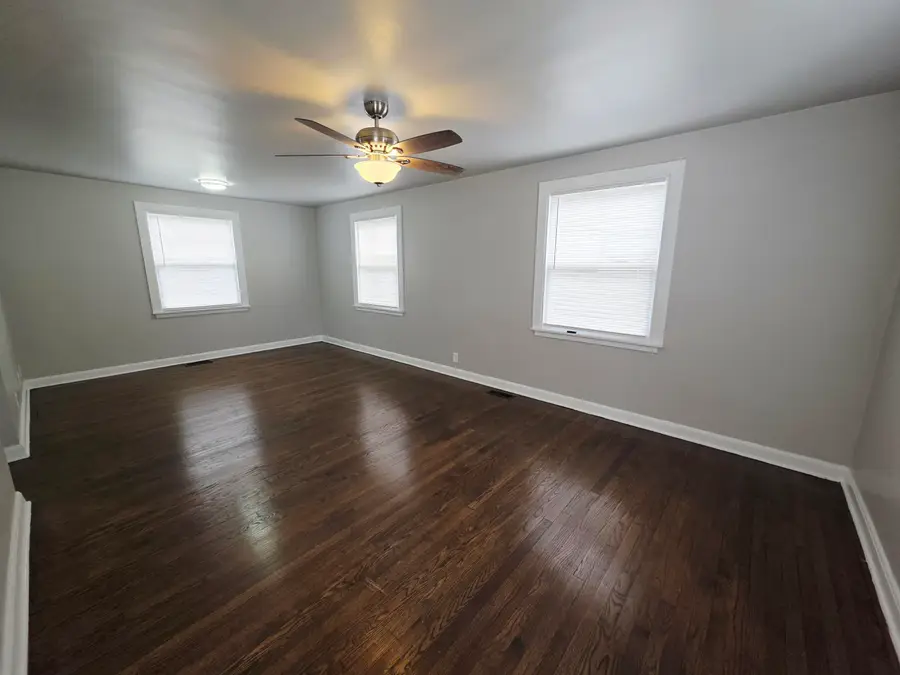 4868 N 52nd St, Milwaukee, WI 53218 - #3