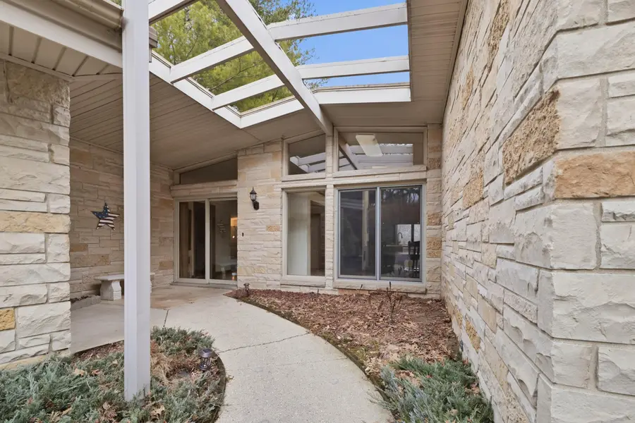 N8332 Weber Ln, East Troy, WI 53120 - #2