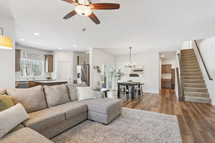 532 Wild Oak Rd, Hartland, WI 53029 - #2