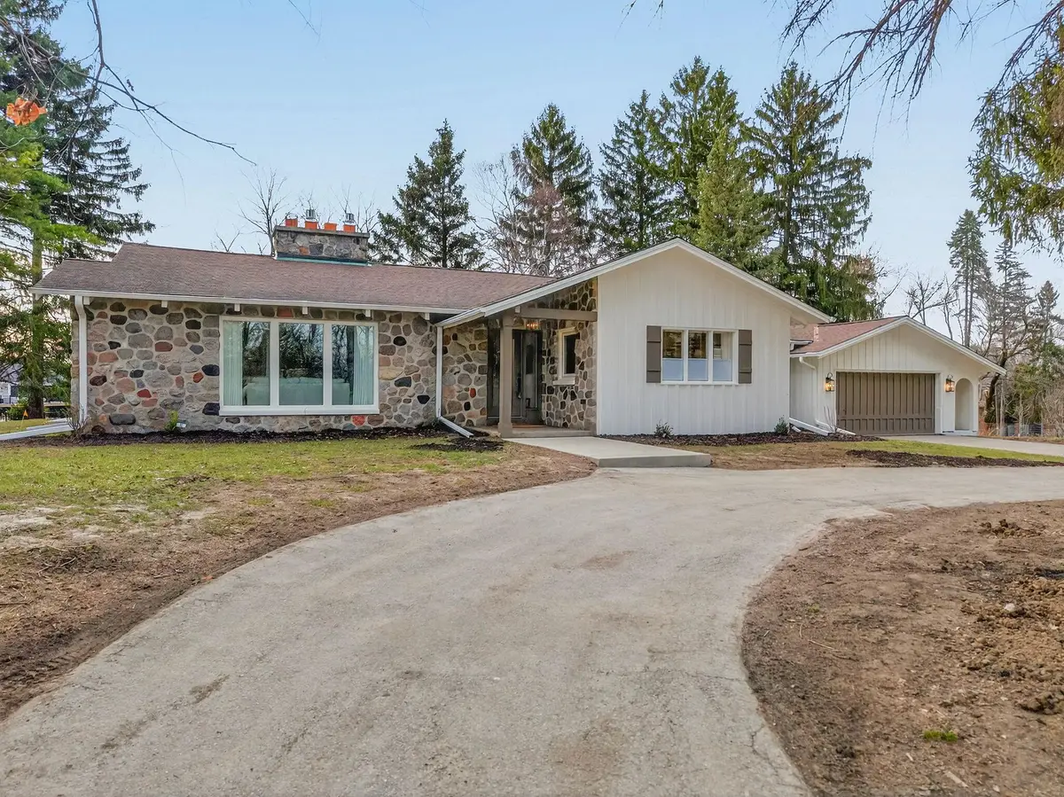 1635 Highland Dr, Elm Grove, WI 53122 - #1