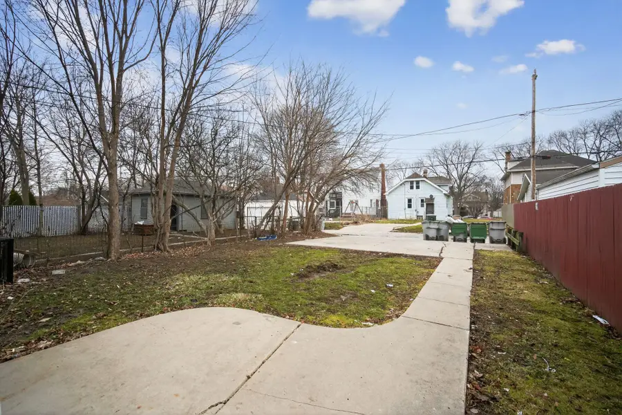 2446 N 49th St, Milwaukee, WI 53210 - #3