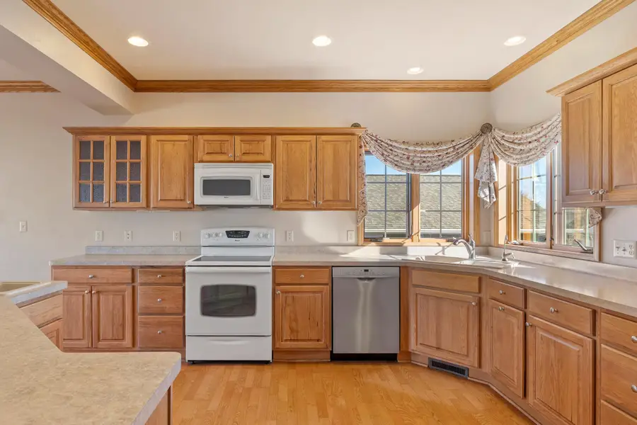 1024 Day Lily Ct, Plymouth, WI 53073 - #2