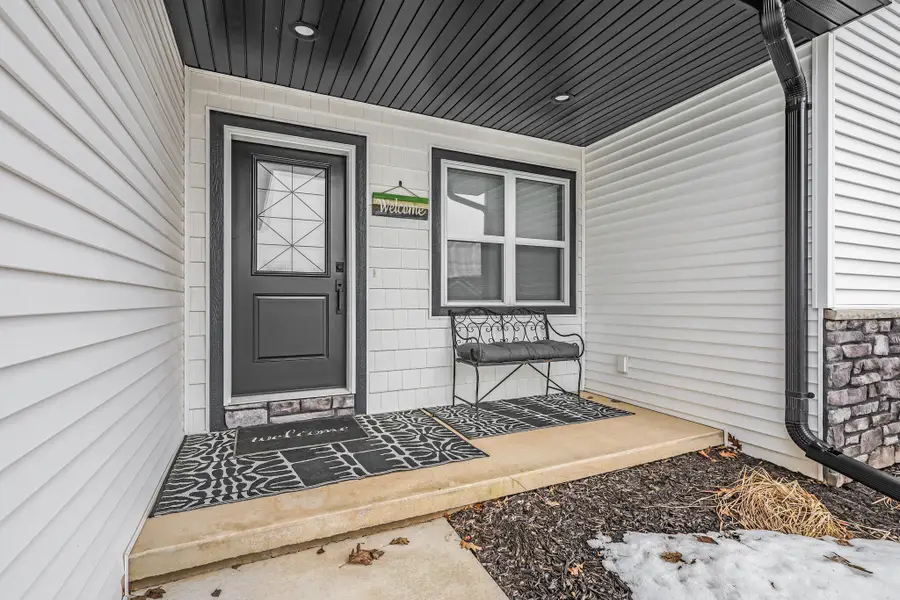 900 Moonbeam Ln, Francis Creek, WI 54214 - #3