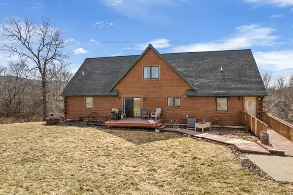 W27641 Whistlers Pass Rd, Dodge, WI 54661