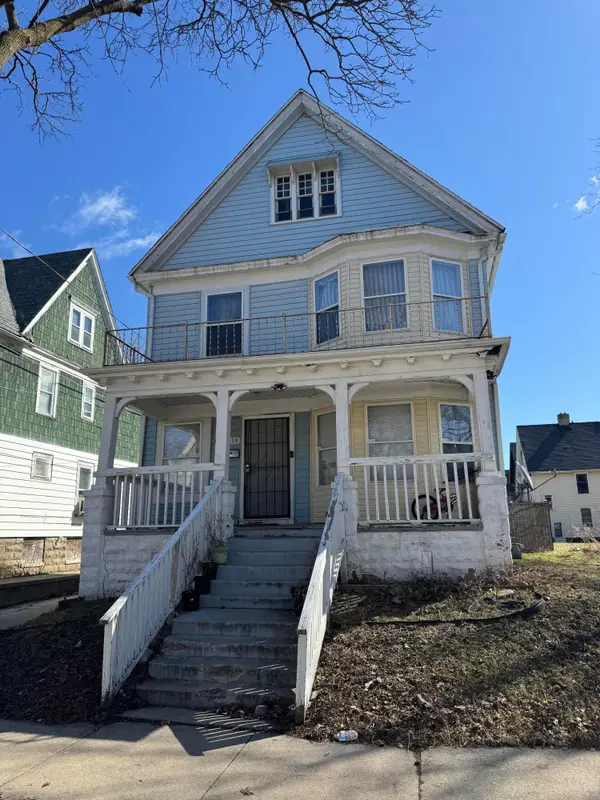 1114 N 25th St, Milwaukee, WI 53233