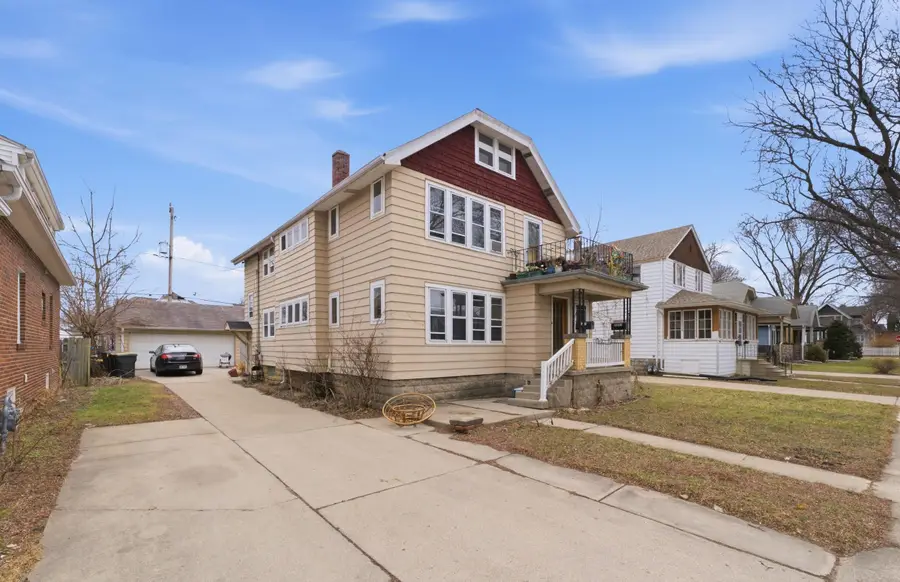 2225 S 82nd St, West Allis, WI 53219 - #2