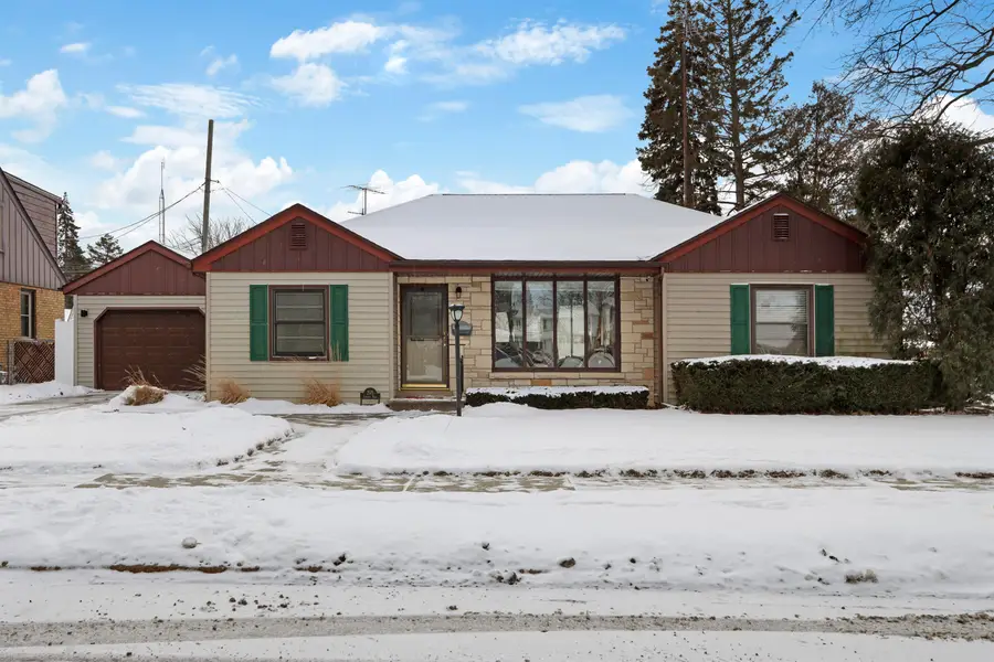 2575 Lincoln Rd, Kenosha, WI 53143 - #2