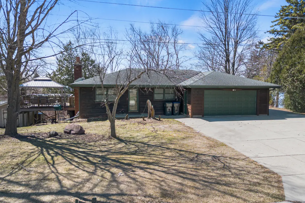 151 E Shore Dr, Random Lake, WI 53075 - #1