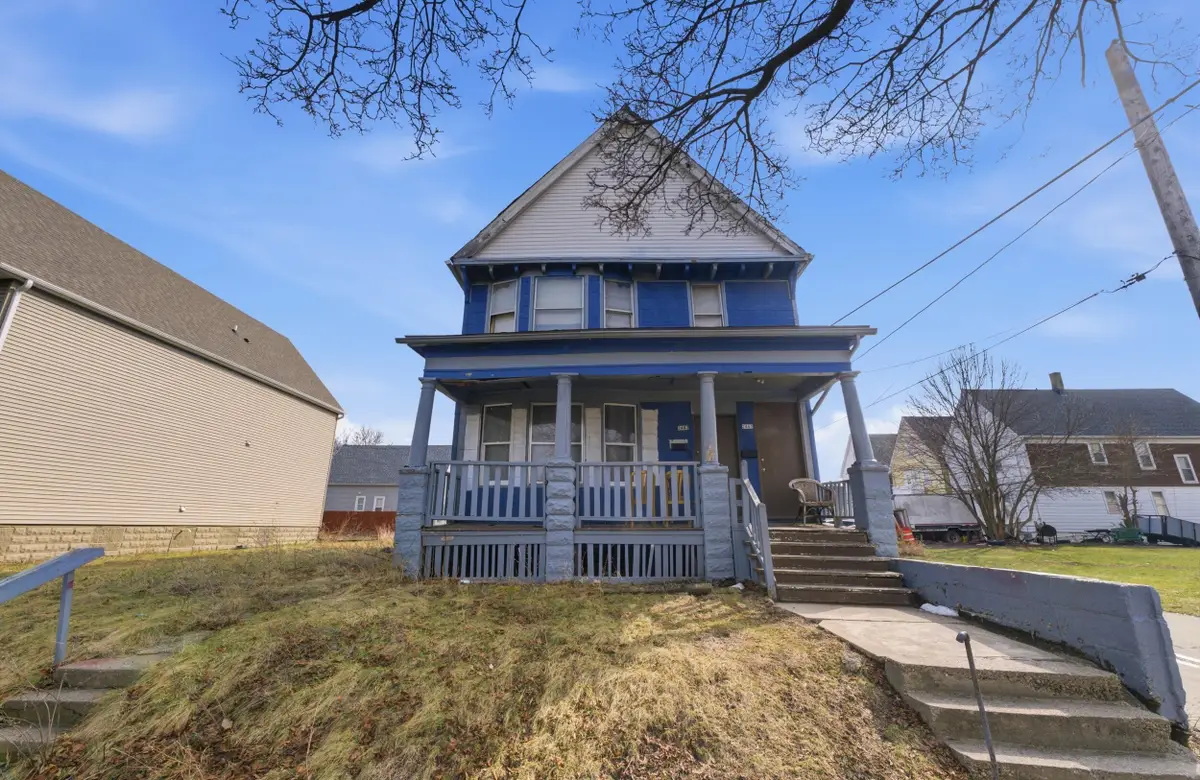 2463 W Chambers St, Milwaukee, WI 53206 - #1