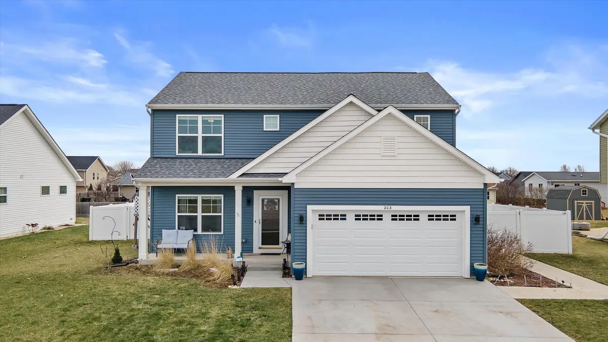 203 Linden Ln, Delavan, WI 53115 - #1