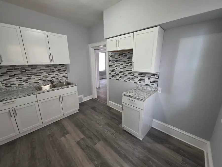 1271 N 43rd St, Milwaukee, WI 53208 - #2