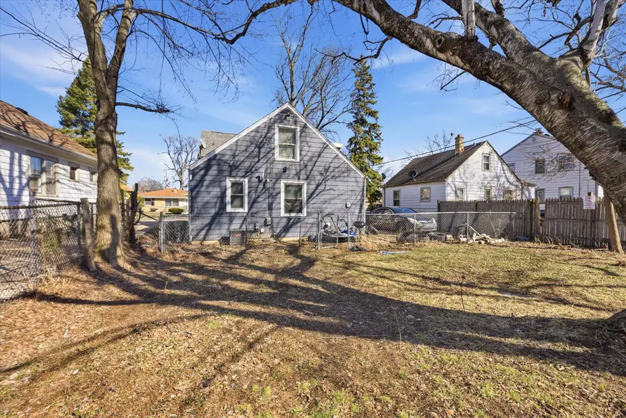4629 N 49th St, Milwaukee, WI 53218 - #3