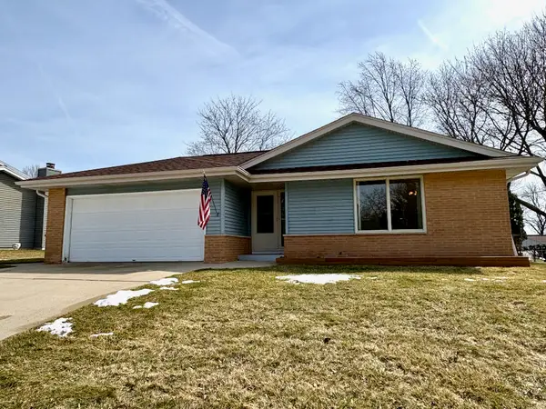7622 S Lenox Ave, Oak Creek, WI 53154