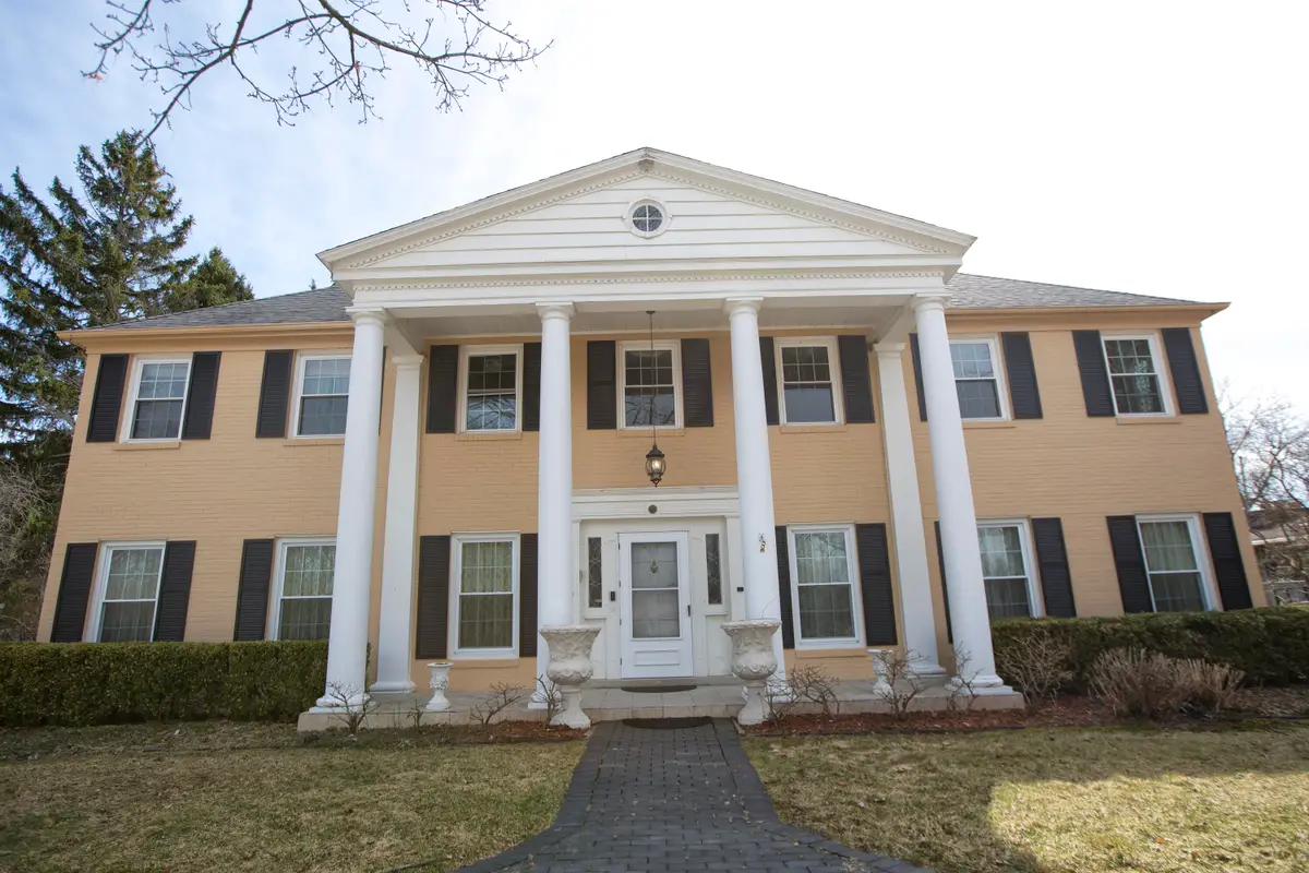 229 Indian Creek Ct, Fox Point, WI 53217 - #1