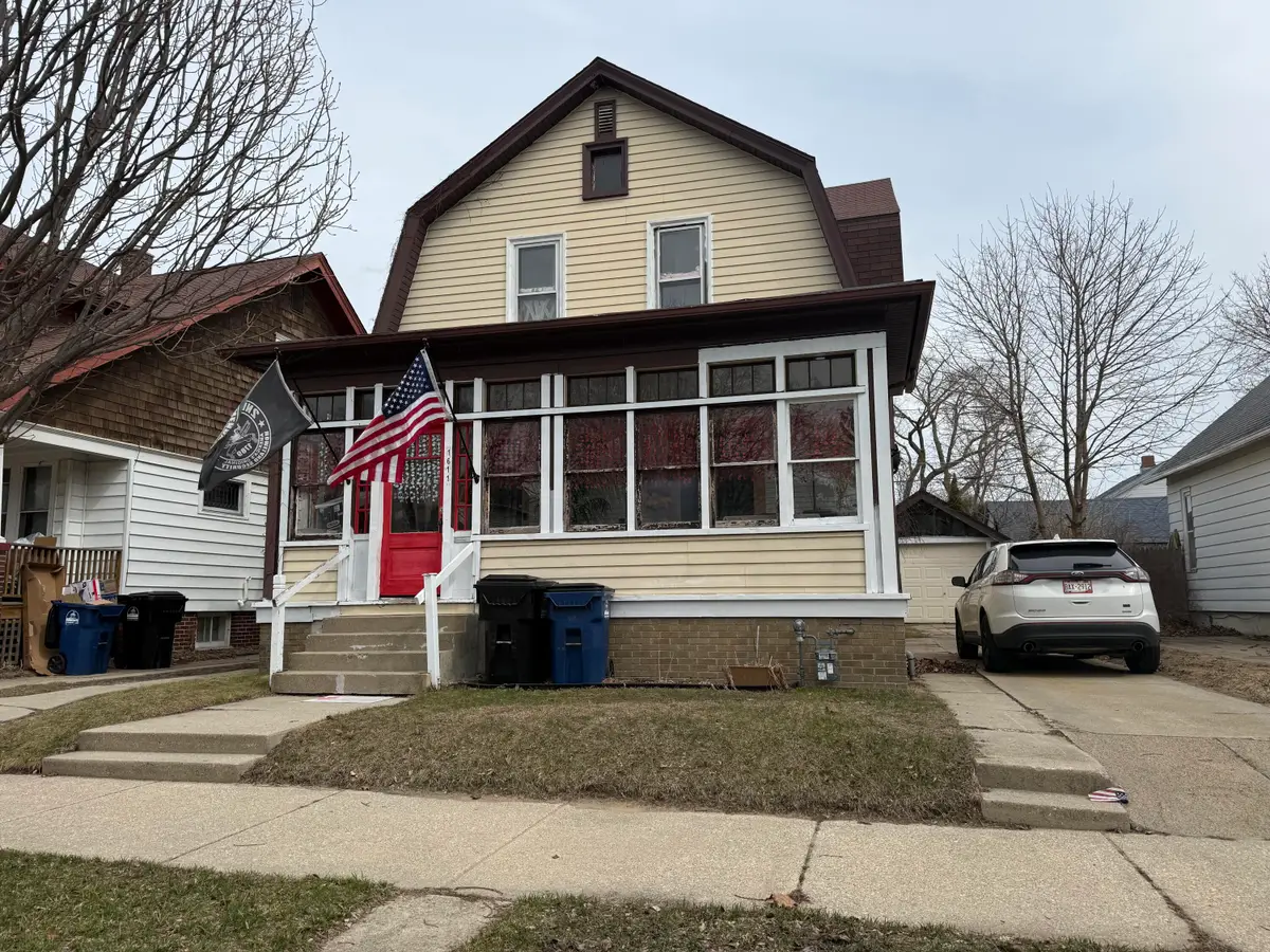 1611 Chatham St, Racine, WI 53402 - #1