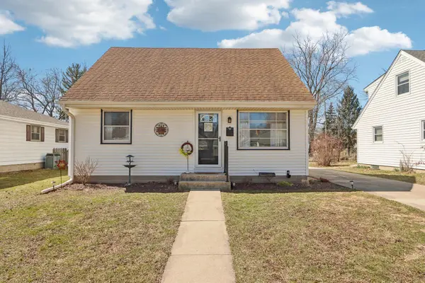 1308 West End Rd, Waukesha, WI 53188