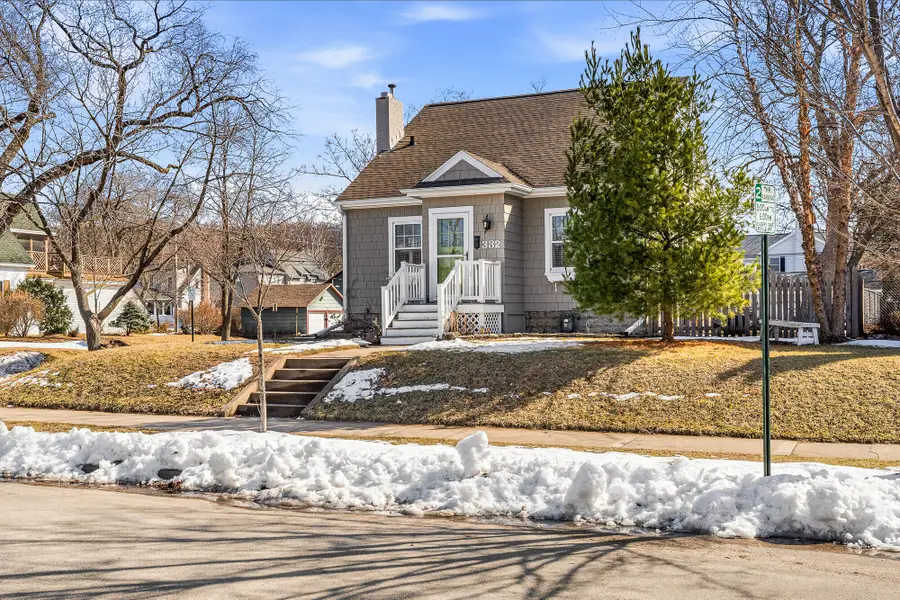 332 22nd St N, La Crosse, WI 54601 - #2