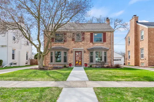 4855 N Ardmore Ave, Whitefish Bay, WI 53217
