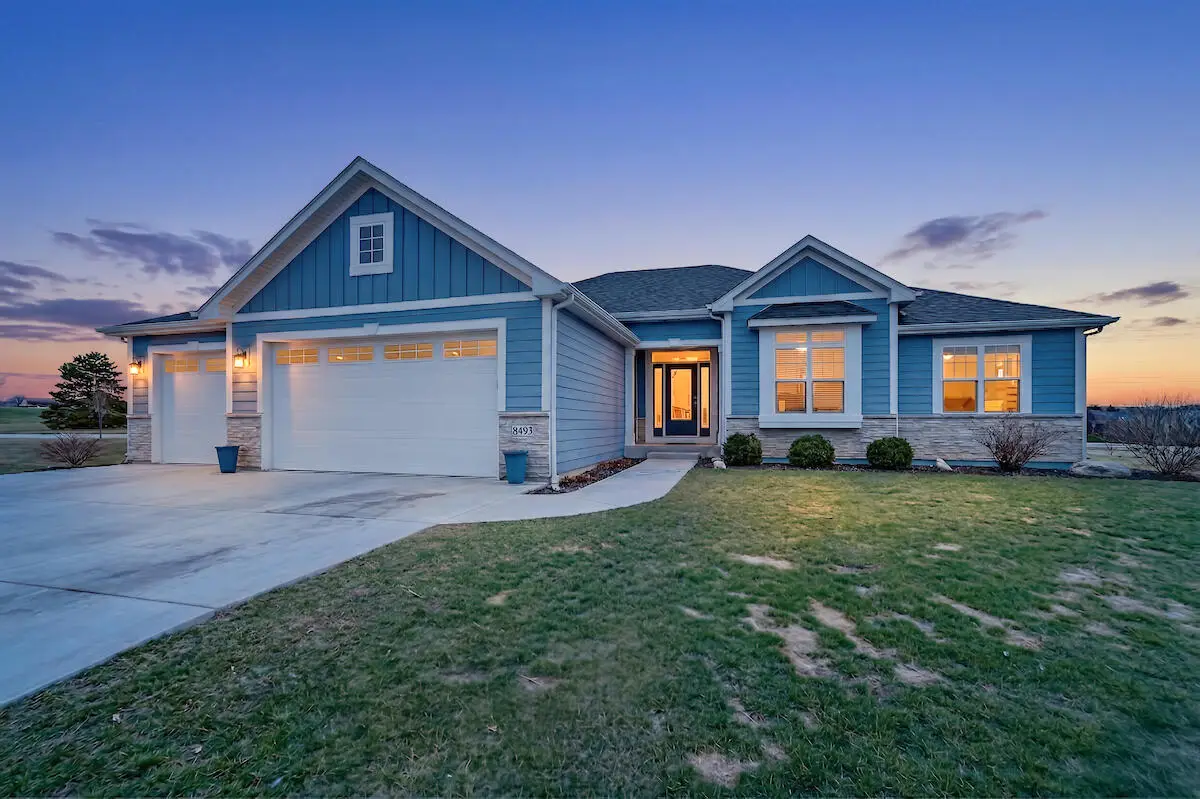 8495 Ridgeway Ct, Pleasant Prairie, WI 53158 - #1