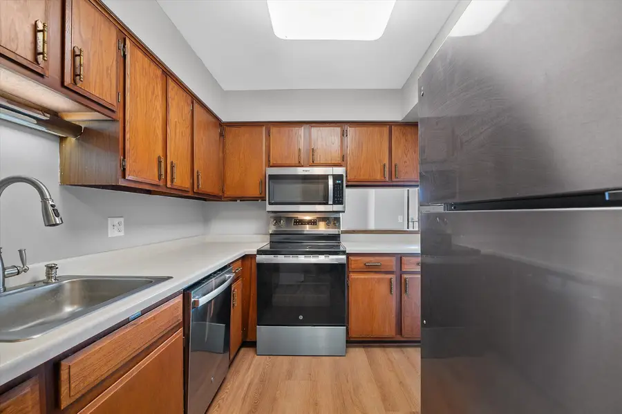 405 Cheviot Chase, Waukesha, WI 53186 - #2