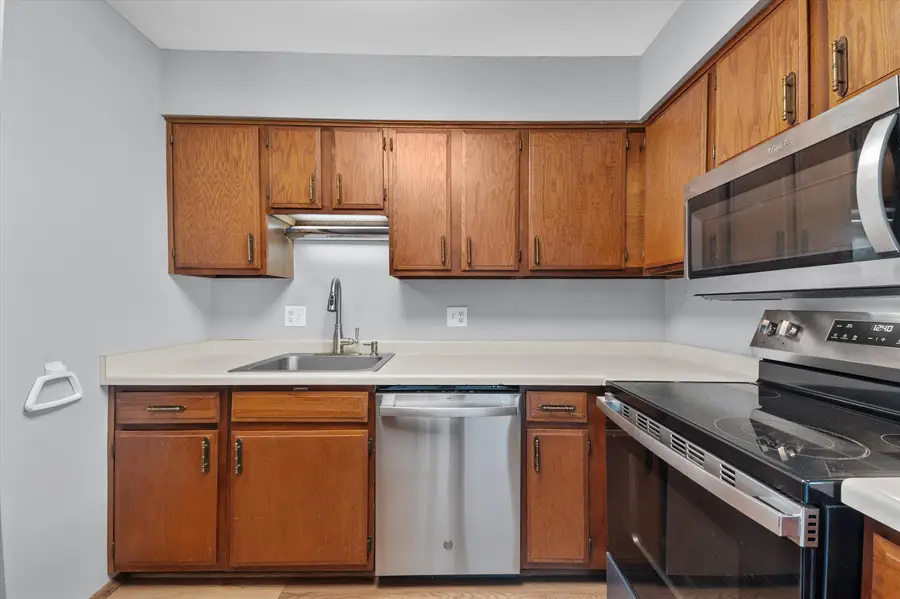 405 Cheviot Chase, Waukesha, WI 53186 - #3