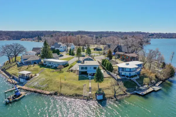 N7374 Chapel Dr, Whitewater, WI 53190