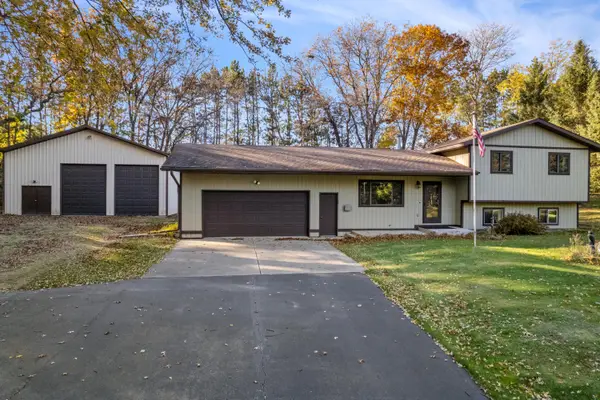 21923 Fleming Ave, Greenfield, WI 54660