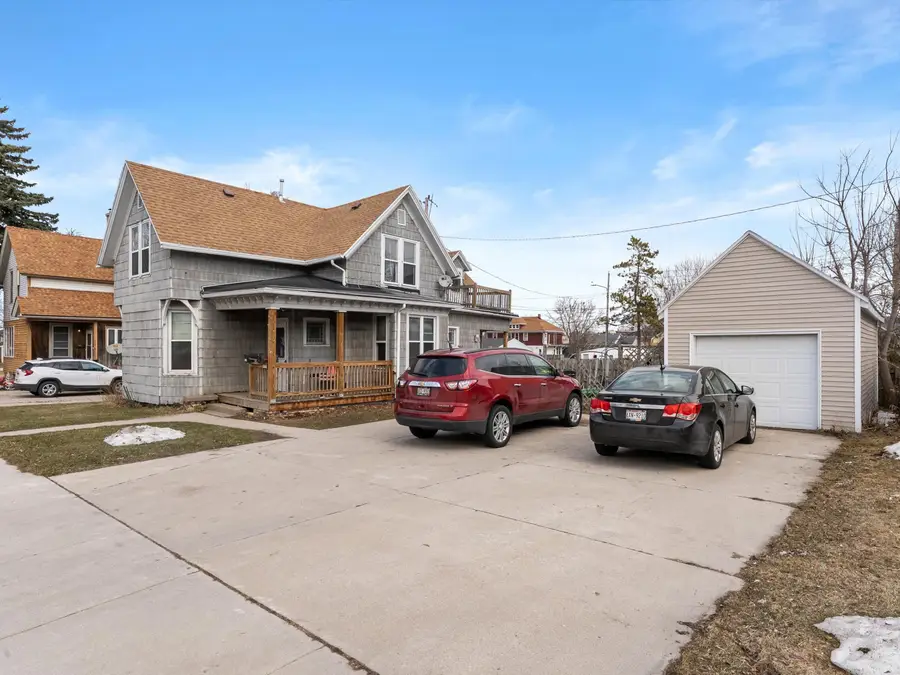 613 N 14th St, Sheboygan, WI 53081 - #2