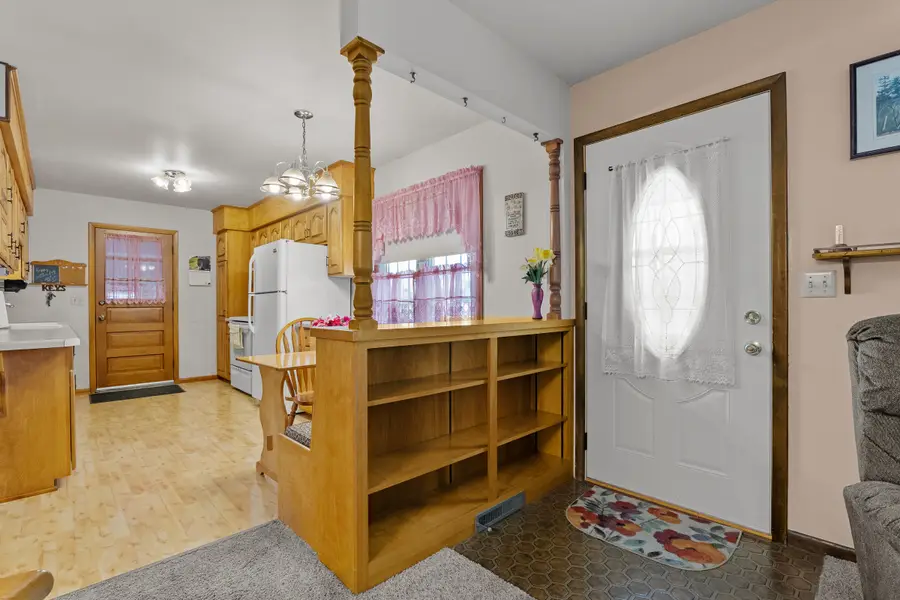 1702 S 25th St, Manitowoc, WI 54220 - #3