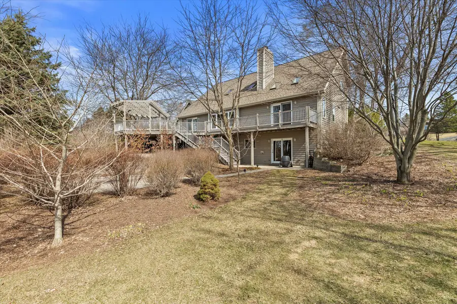 4413 Magna Vista Dr, Jackson, WI 53037 - #3