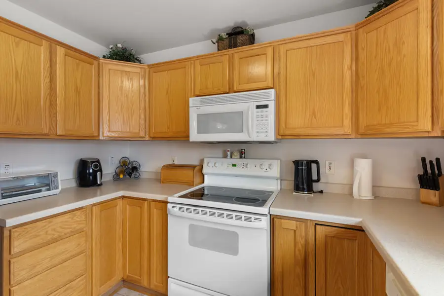 3745 Stillwater Cir, Waukesha, WI 53189 - #3