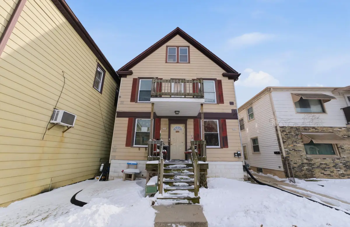 6205 W Mitchell St, West Allis, WI 53214 - #1